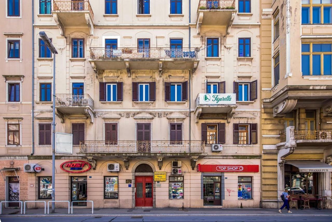 Apartments Black & White, Cherry & Blue Ριέκα Εξωτερικό φωτογραφία